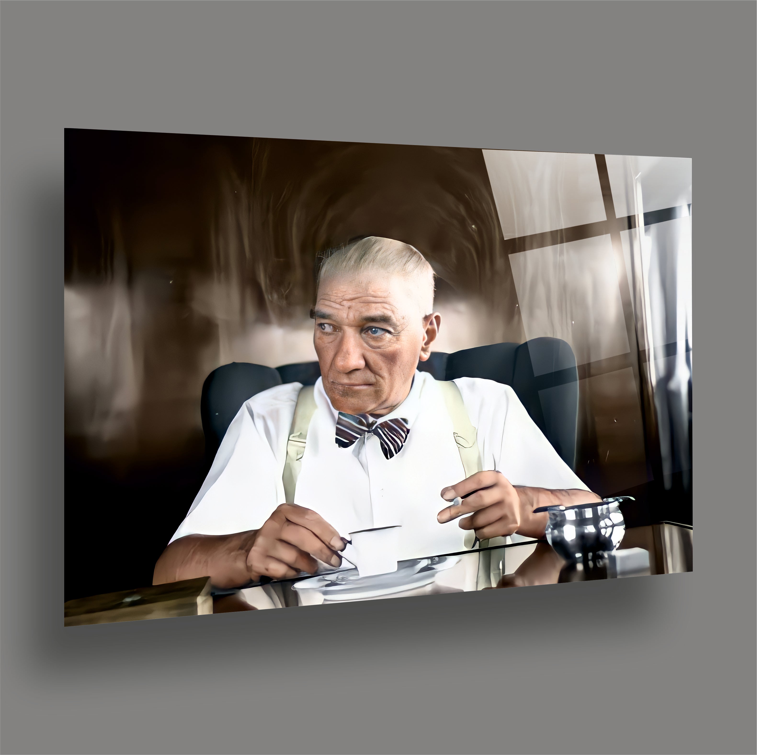 ATA-23 Kahve İçen Atatürk Cam Tablo