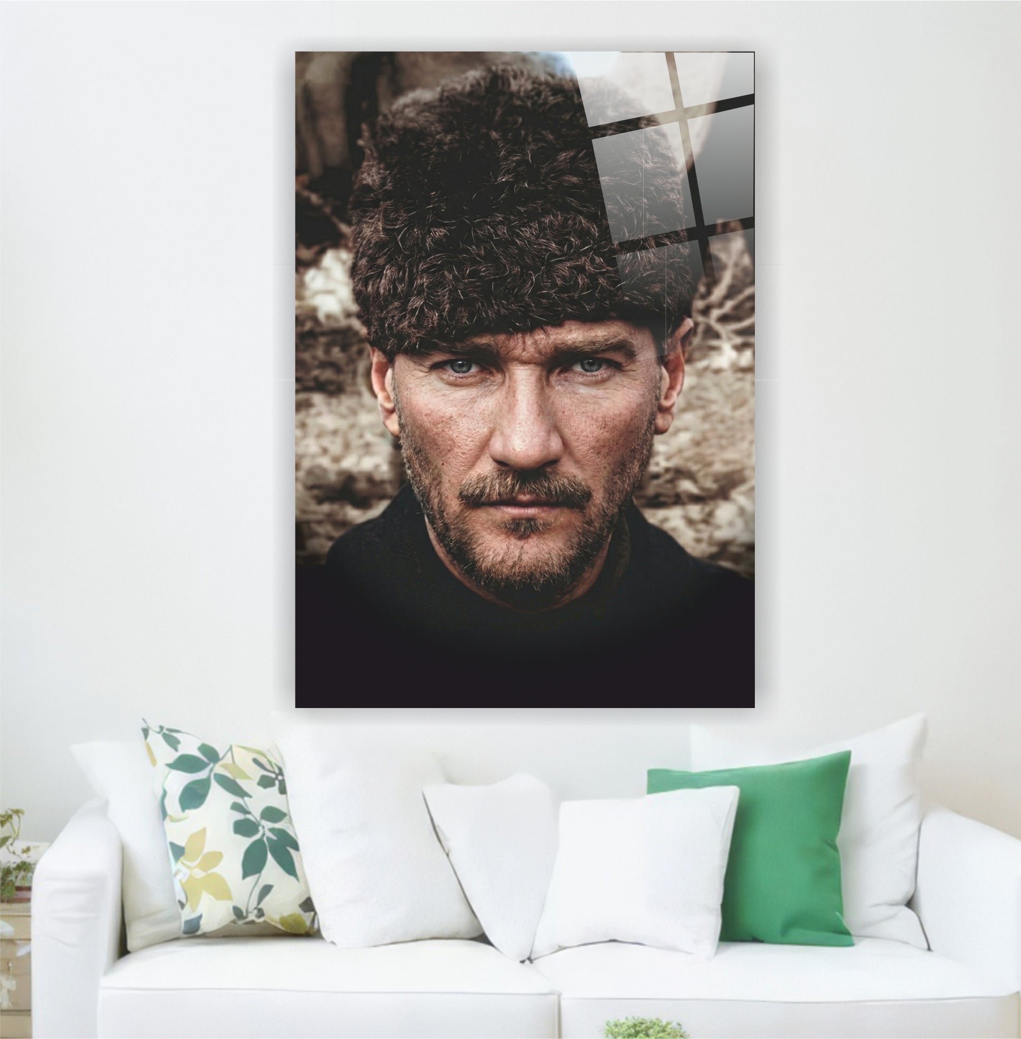 Atatürk Cam Tablo-Atatürk Yakın Plan Kalpaklı - Kararlı Bakış Portresi