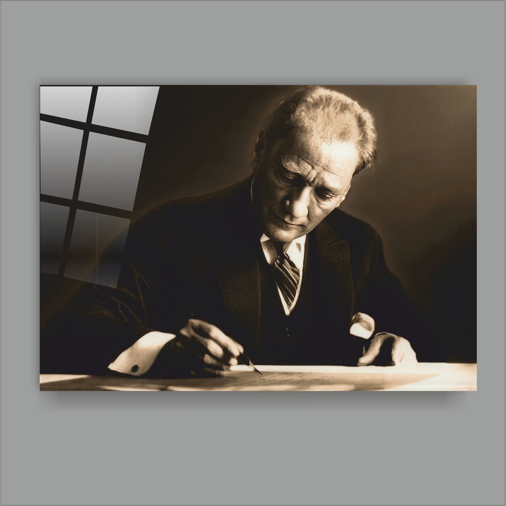 Atatürk Cam Tablo Atatürk Yazı Yazan Nostaljik-Sepya Tonlu Tarihi Portre
