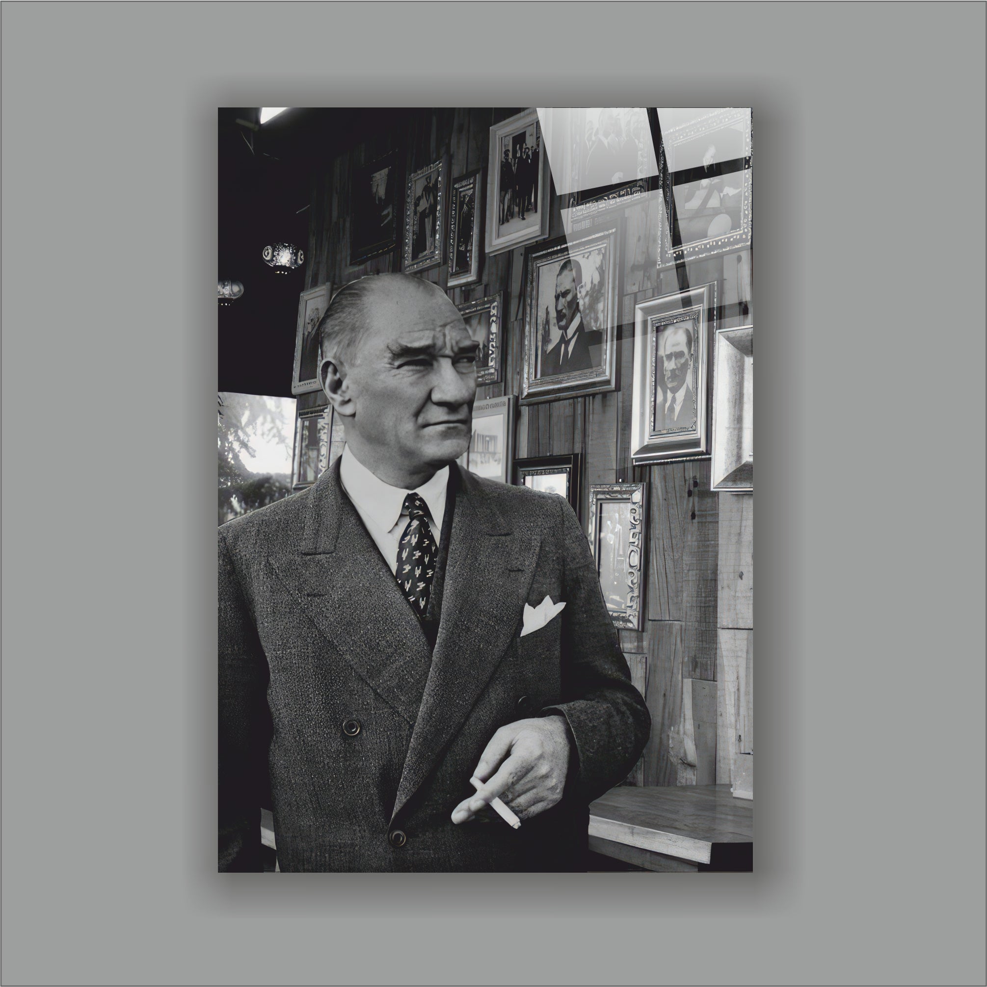 Atatürk Cam Tablo