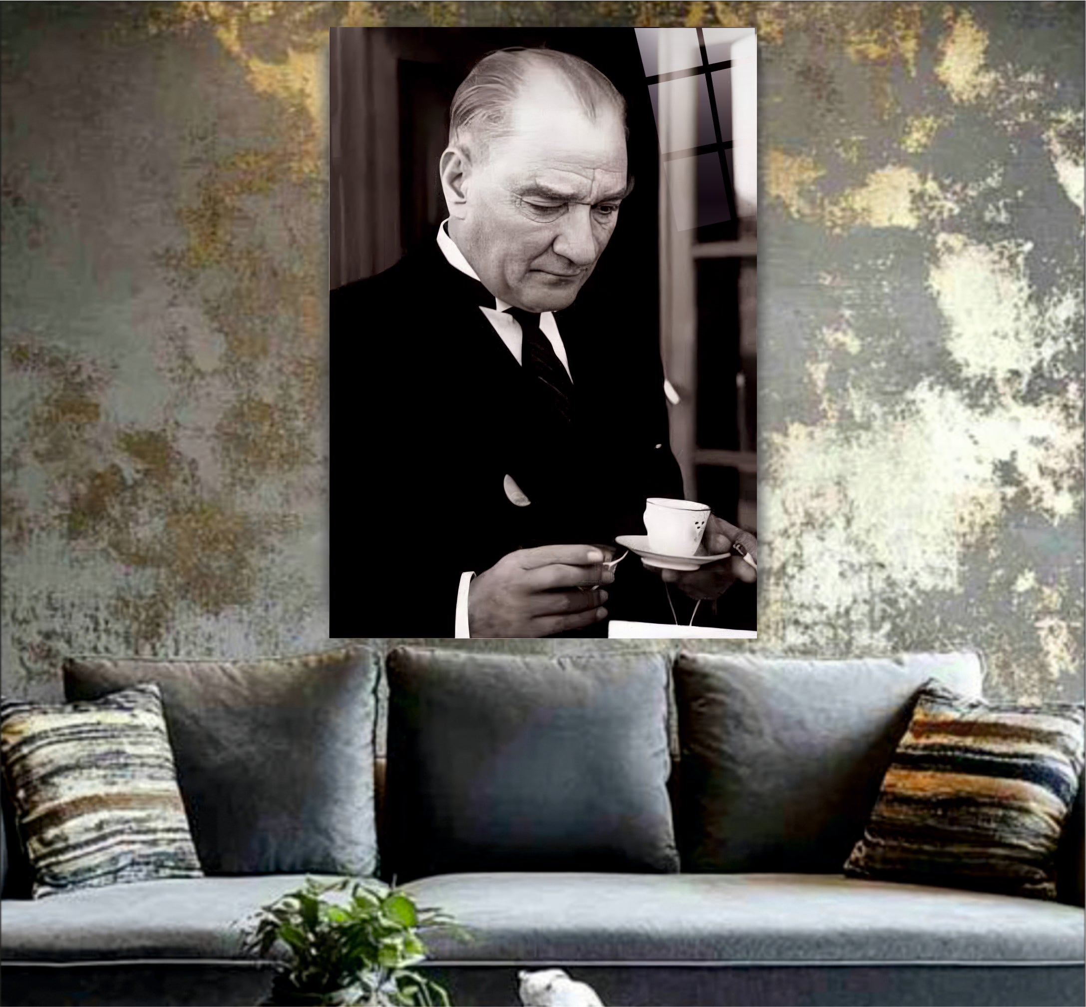 ATA-187 Atatürk Cam Tablo Kahve İçerken Nostaljik Siyah Beyaz Portre Tasarımı
