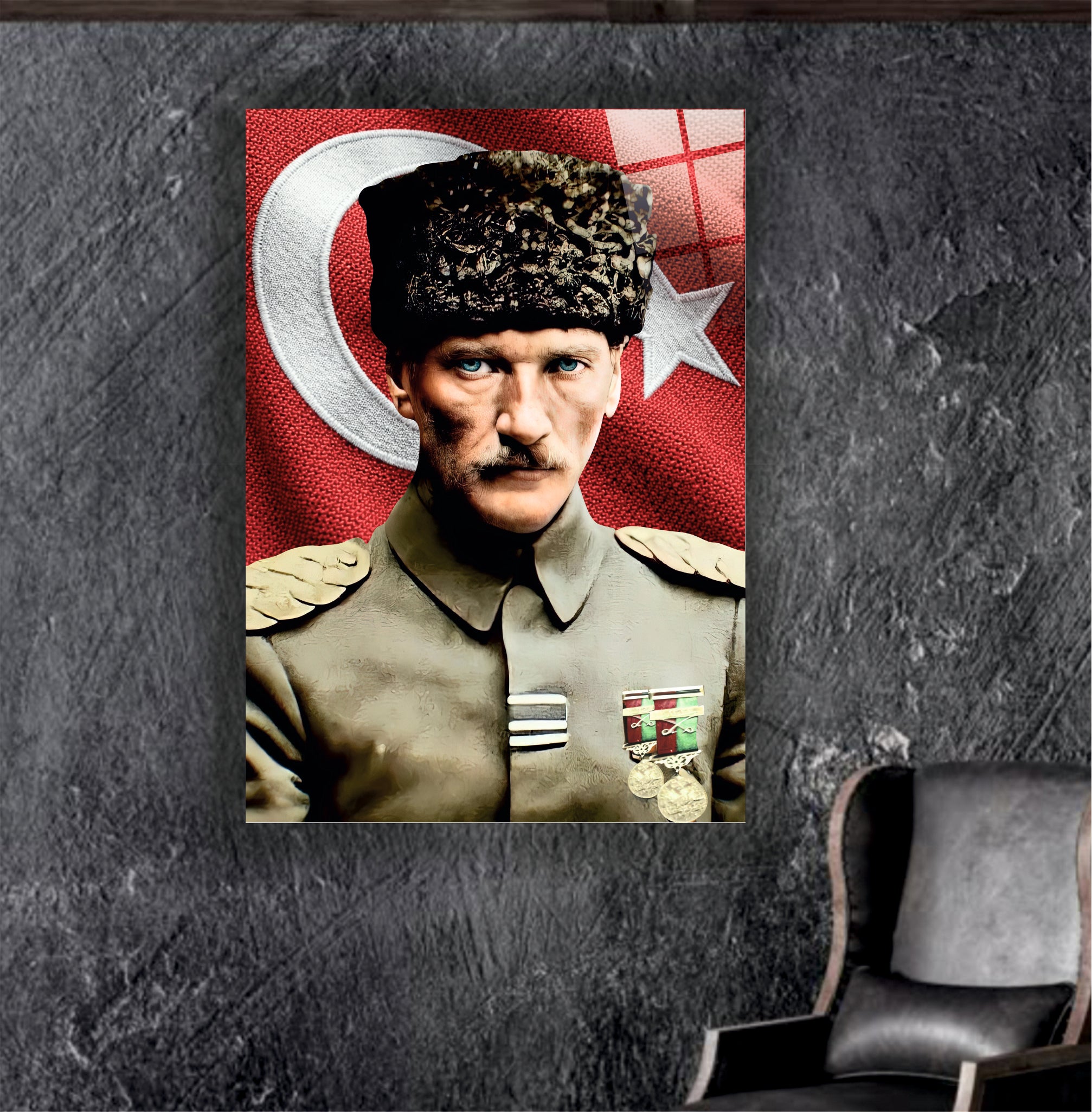 ATA-198 Atatürk Cam Tablo Kalpaklı Askeri Portre Bayrak Tasarımı