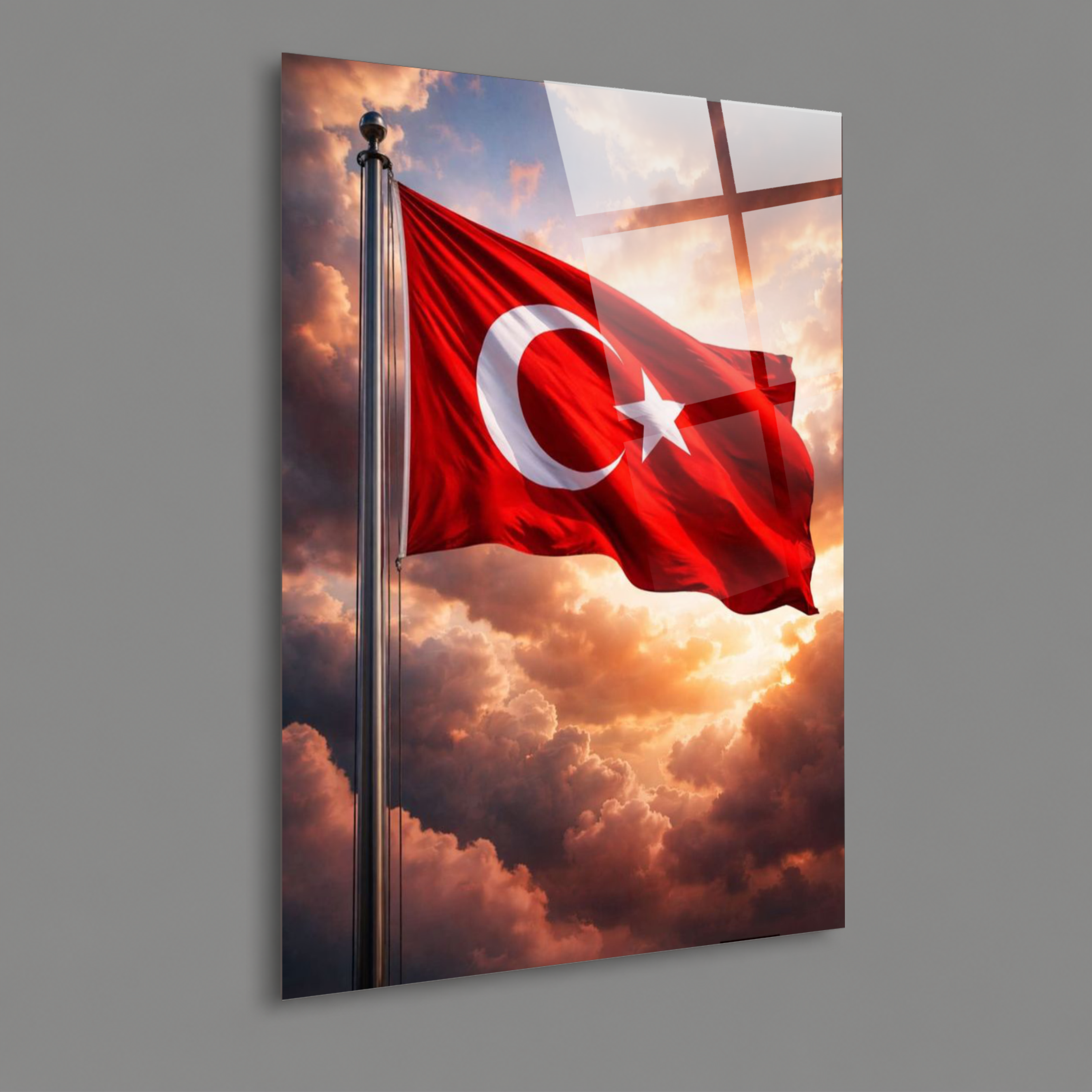 BAYRAK-2 Gün Batımında Dalgalanan Türk Bayrağı Bulutlar ve Gökyüzü Manzarası