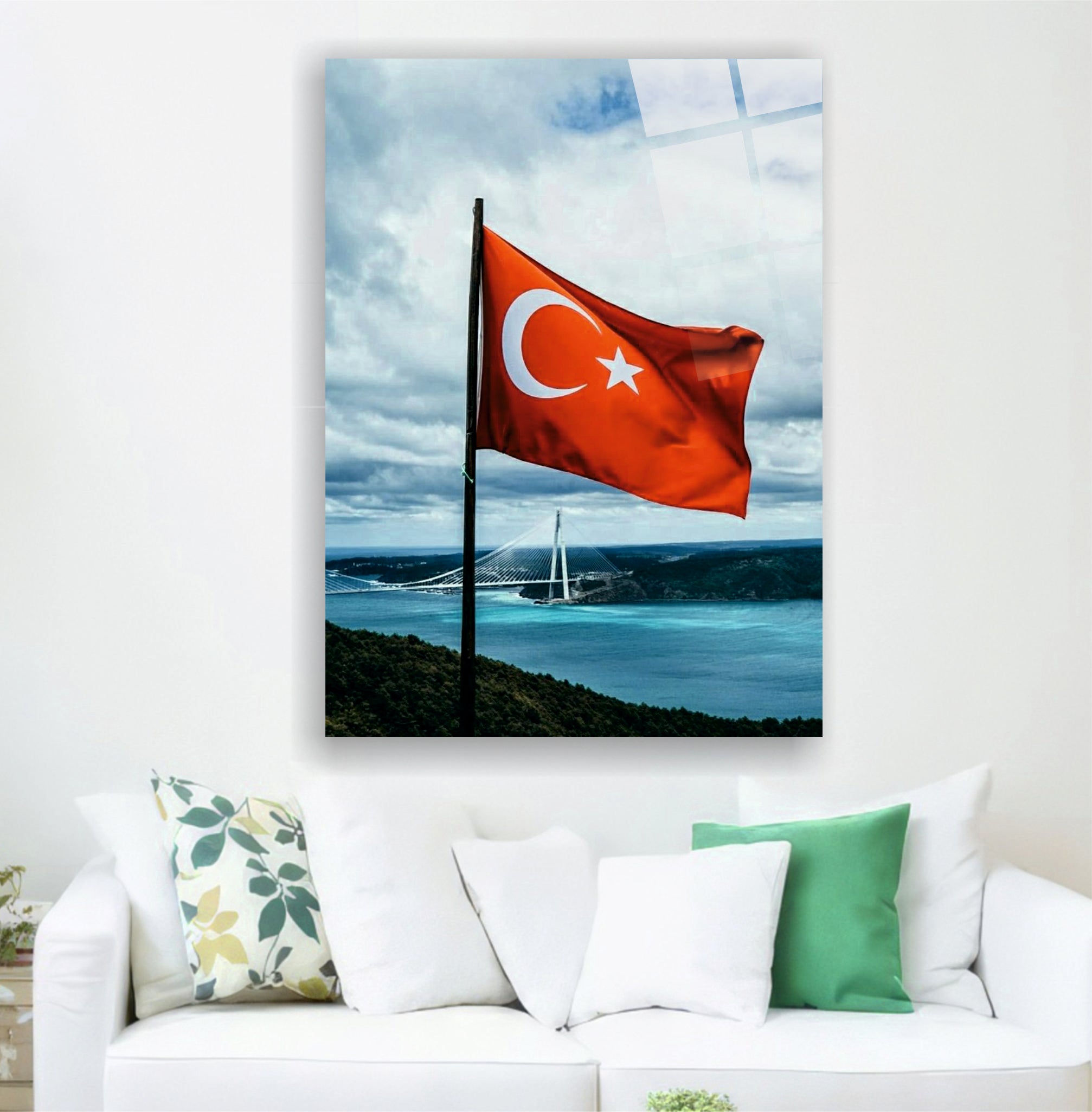 BAYRAK-28 Boğaz Manzarasında Dalgalanan Türk Bayrağı Dekoratif Cam Duvar Tasarımı