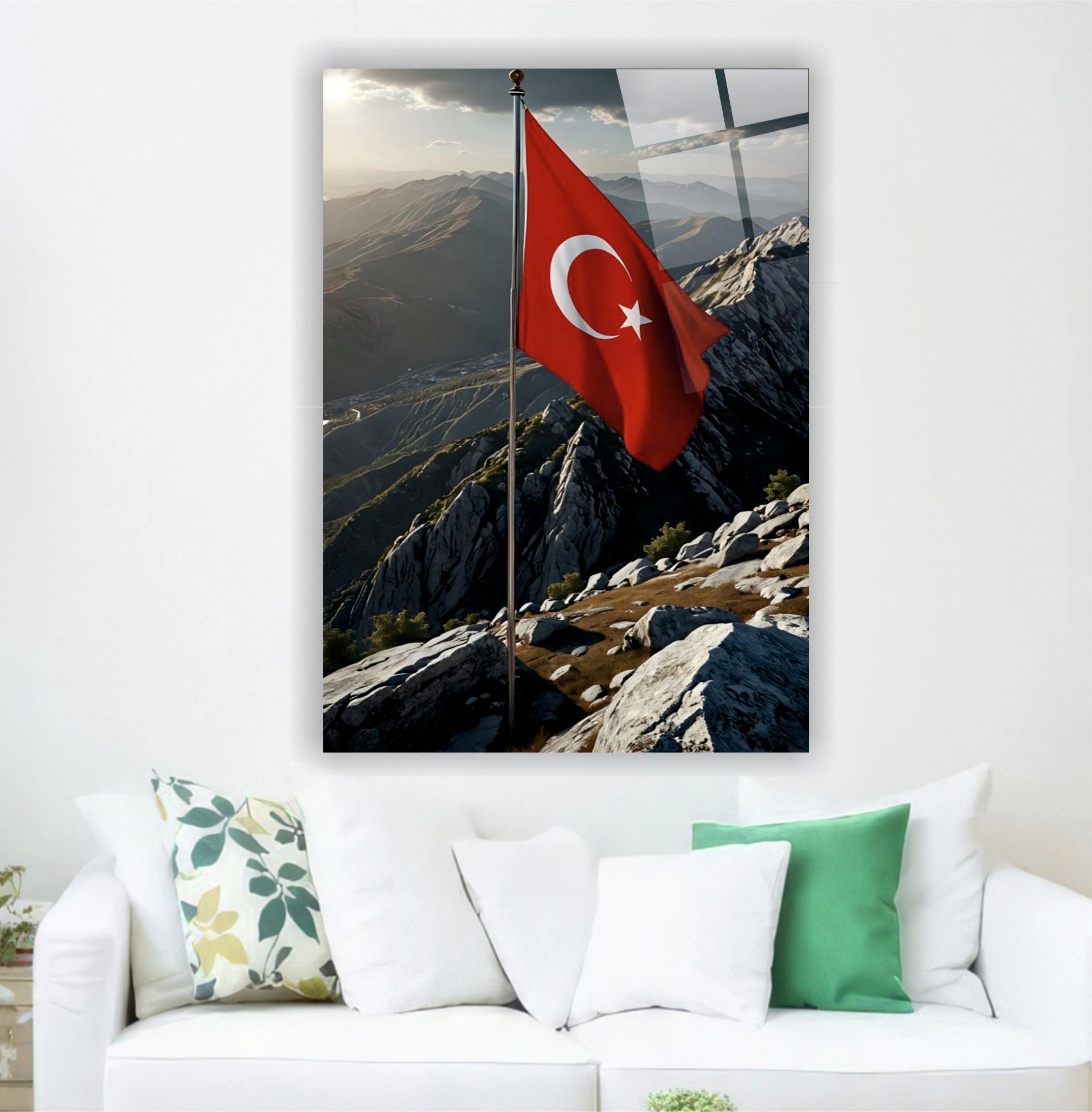BAYRAK-35 Dağ Zirvesinde Dalgalanan Türk Bayrağı Doğa Manzaralı Cam Tablo Tasarımı