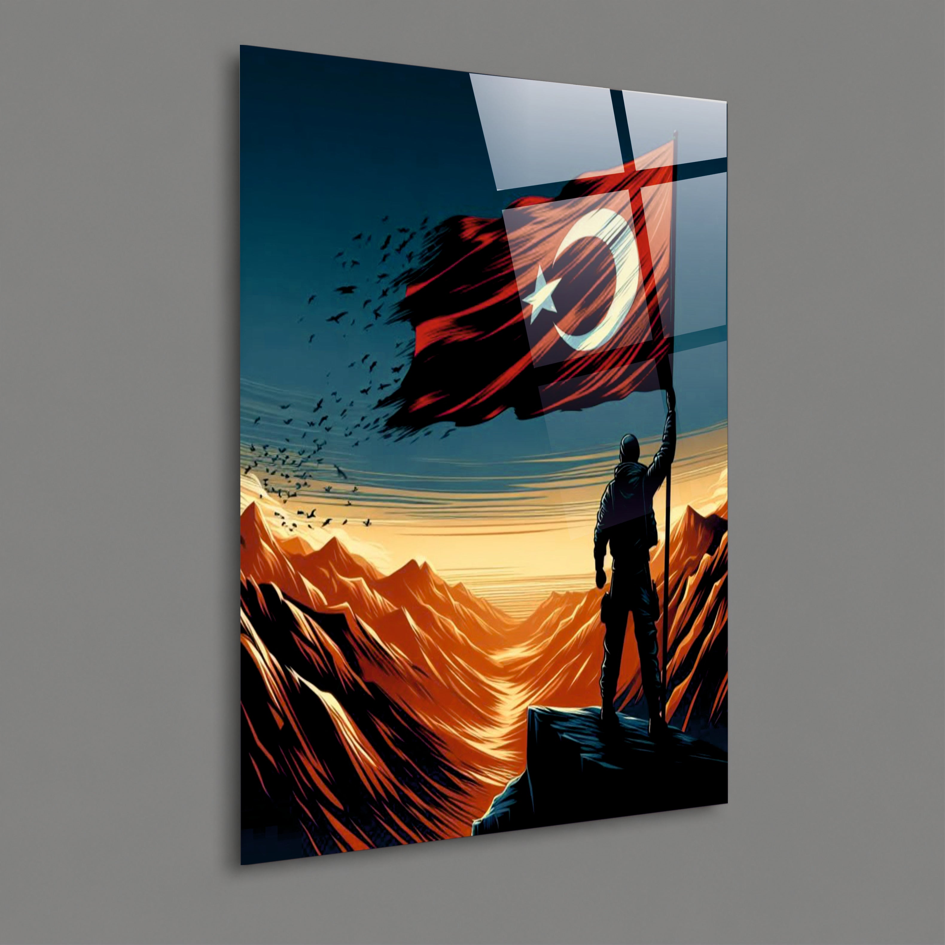 BAYRAK-41 Dağ Zirvesinde Dalgalanan Türk Bayrağı Manzaralı Dekoratif Cam Tablo
