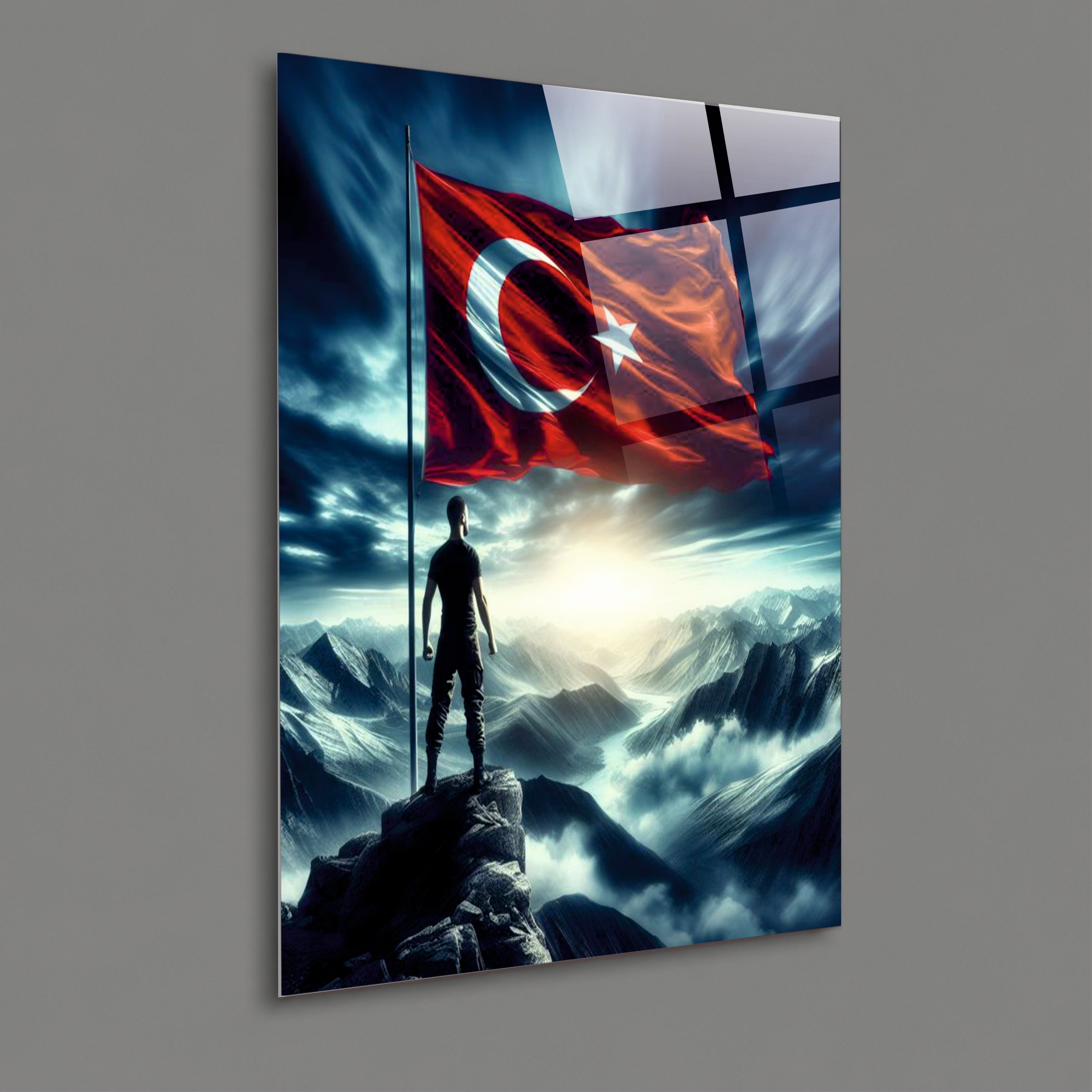 BAYRAK-50 Dağ Zirvesinde Dalgalanan Türk Bayrağı 4 mm Temperli Cam Tablo
