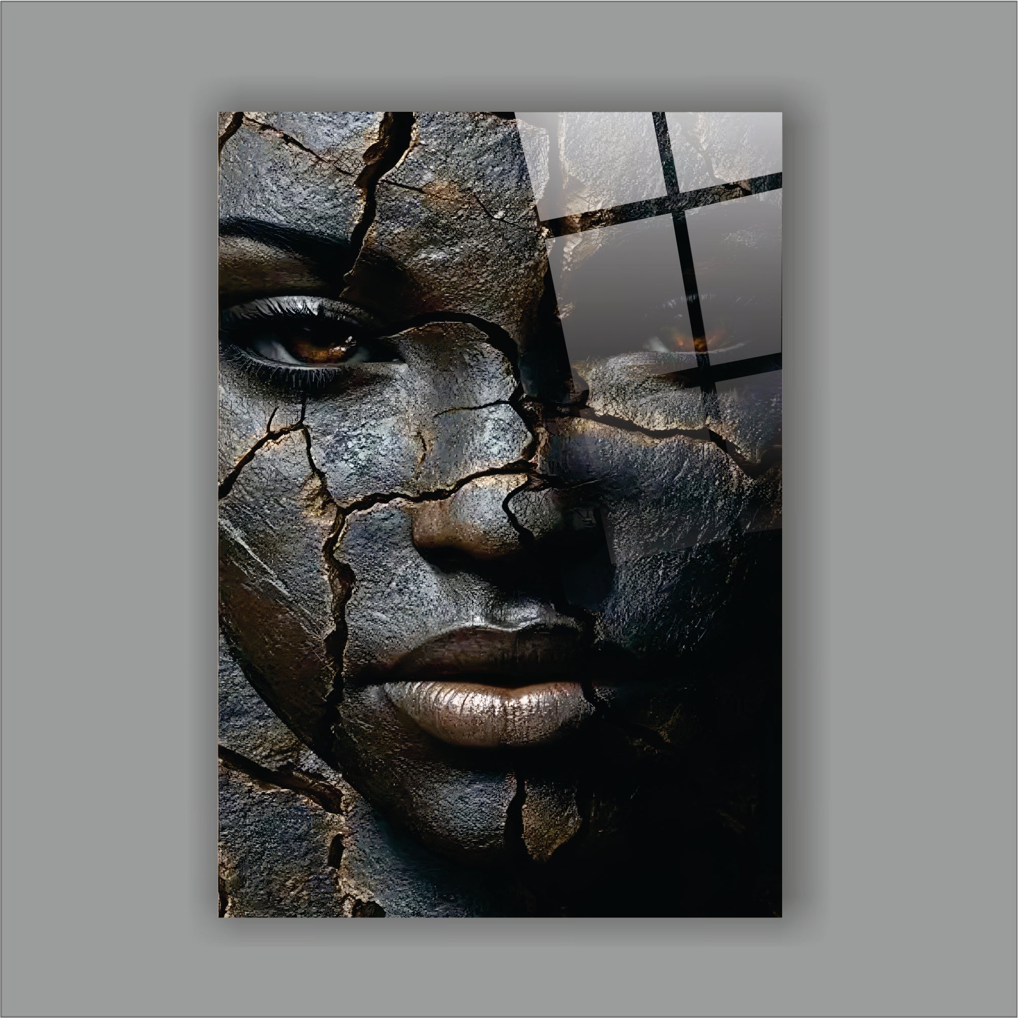 Çatlak Doku Efektli Kadın Portresi Cam Tablo