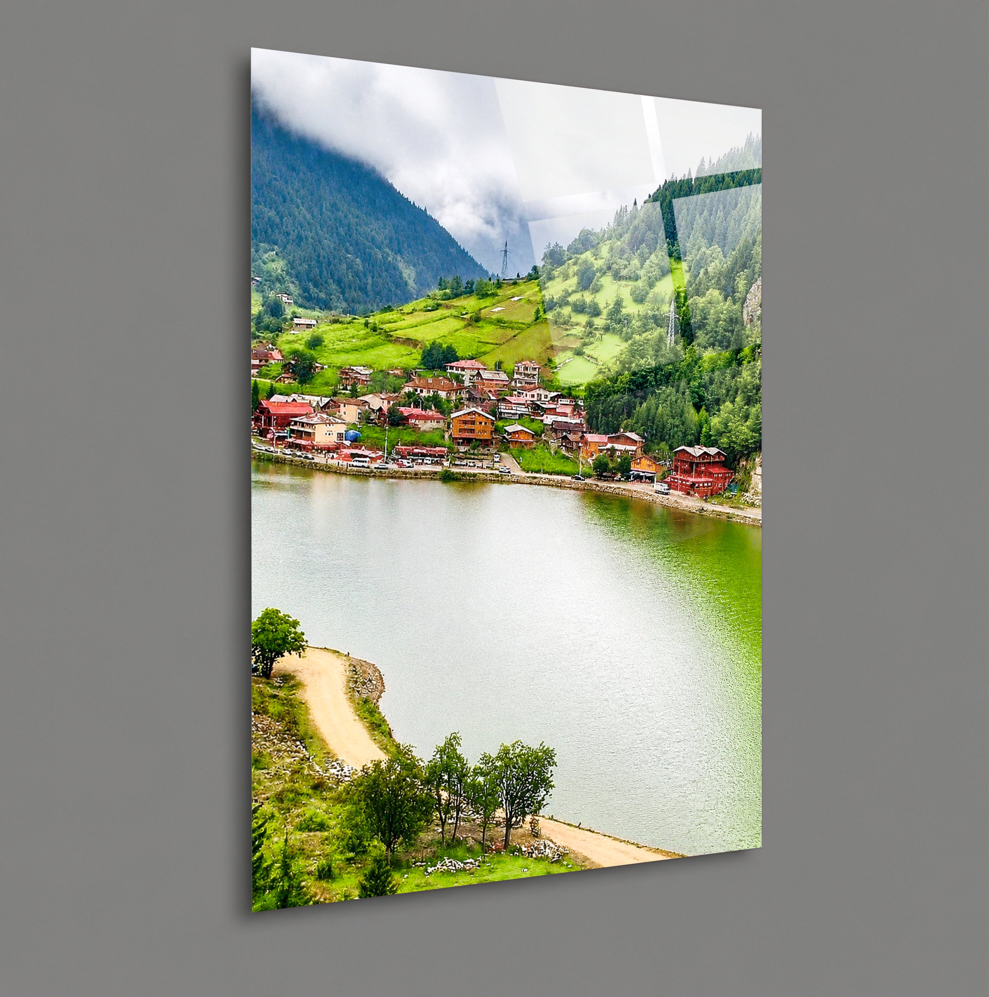 POPÜLER-141 Uzungöl ve Yeşil Dağ Köyü Manzaralı Cam Tablo